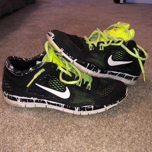 Nike Free TR Fit 4. Size 9!